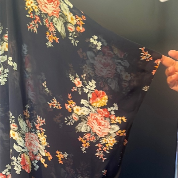 Torrid Duster Cardigan Womens Size 5/6 Blue Floral Open Front Sheer Kimono Hi-Lo - Picture 8 of 8